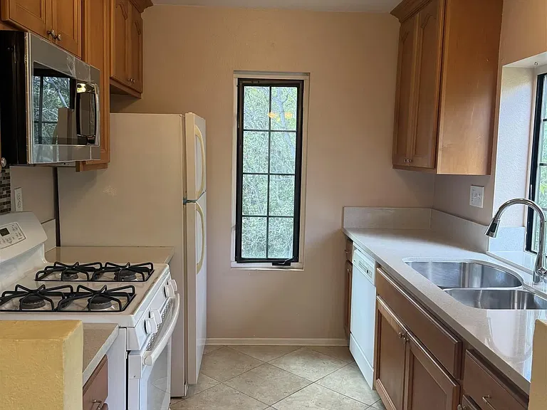 13294 Wimberly Sq #228 — Photo 8