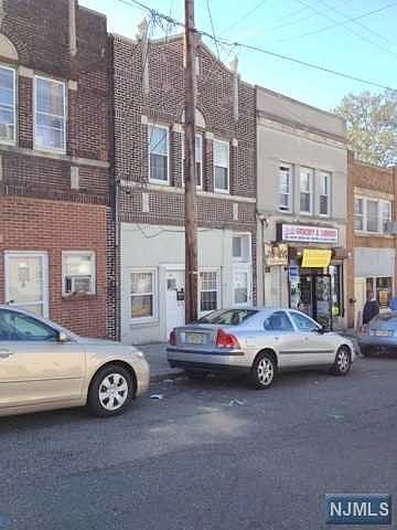 1st image of 10 E Fort Lee Rd