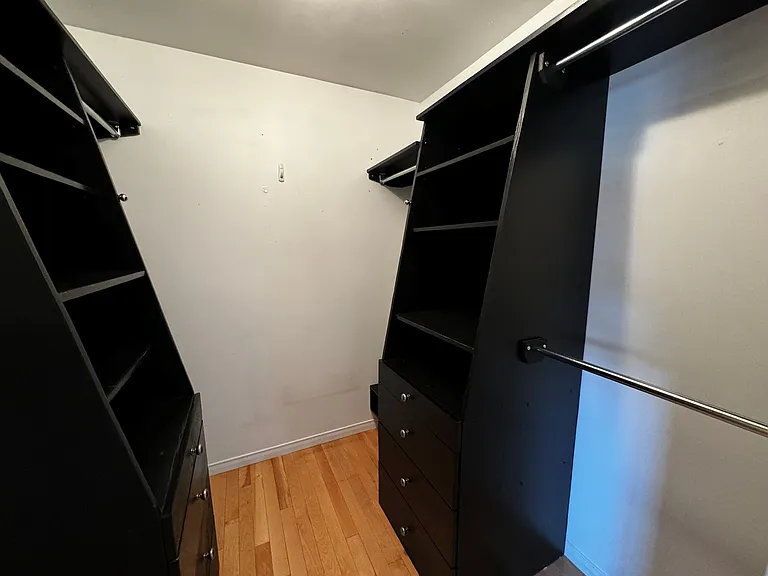 37 Northcliffe Cres — Photo 14