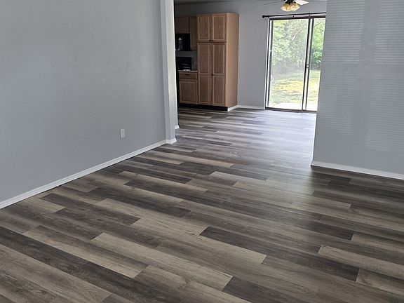 3rd image of 3009 NW 28th St