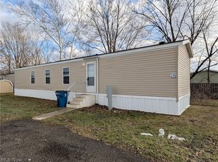 230 Cedar Brook Dr, Elyria, OH