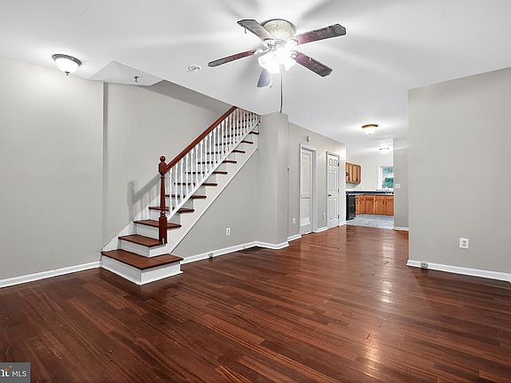 4th image of 1213 Empire Ave