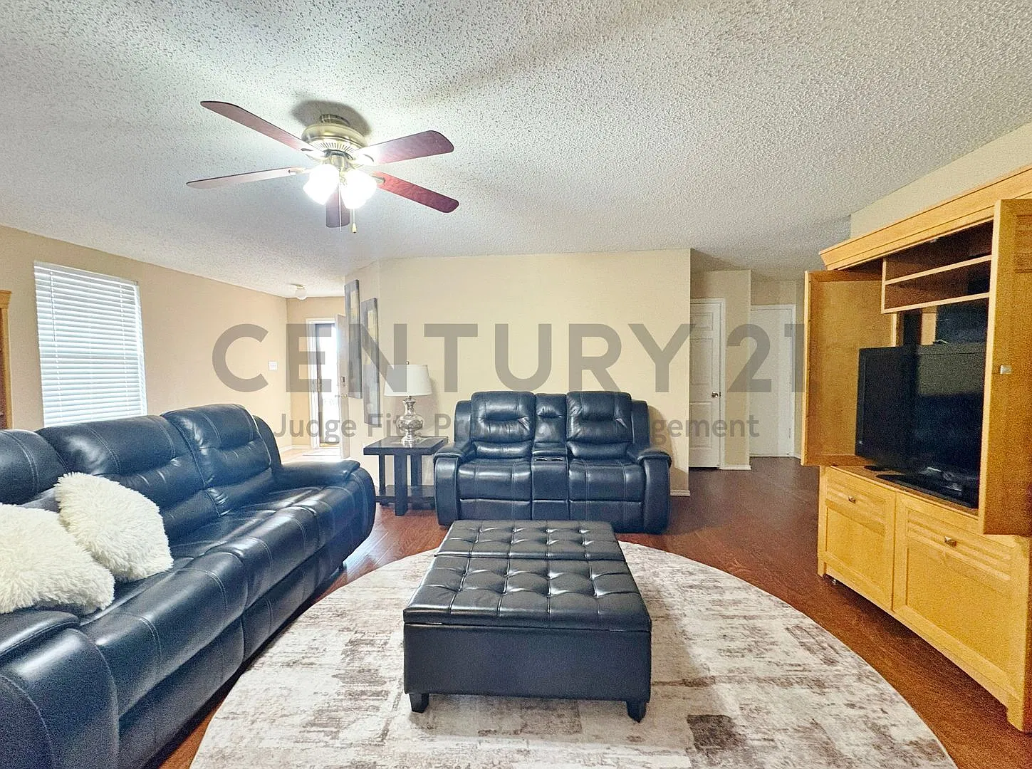 Welcome to This Inviting 3/2/2 in Little Elm For Rent! — Photo 4