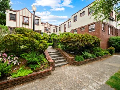 1526 NE 24th Ave APT 206, Portland, OR, 97232