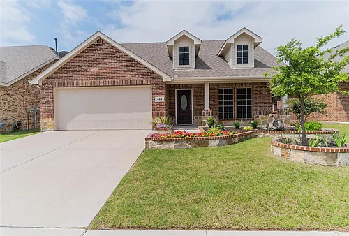 562 Jamestown Ln Photo 1