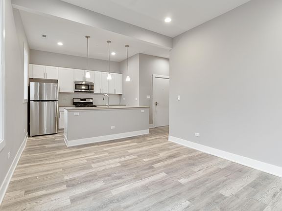 2nd image of 857-59 N Hoyne Ave #857-G