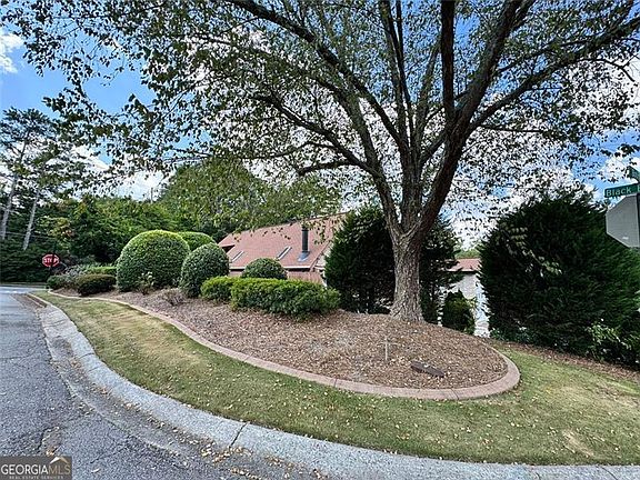 2nd image of 940 Bobcat Ct SE