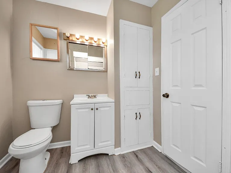 17111 River Rd #C — Photo 12