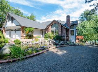 243 Rene Dr, Shady Cove, OR 97539