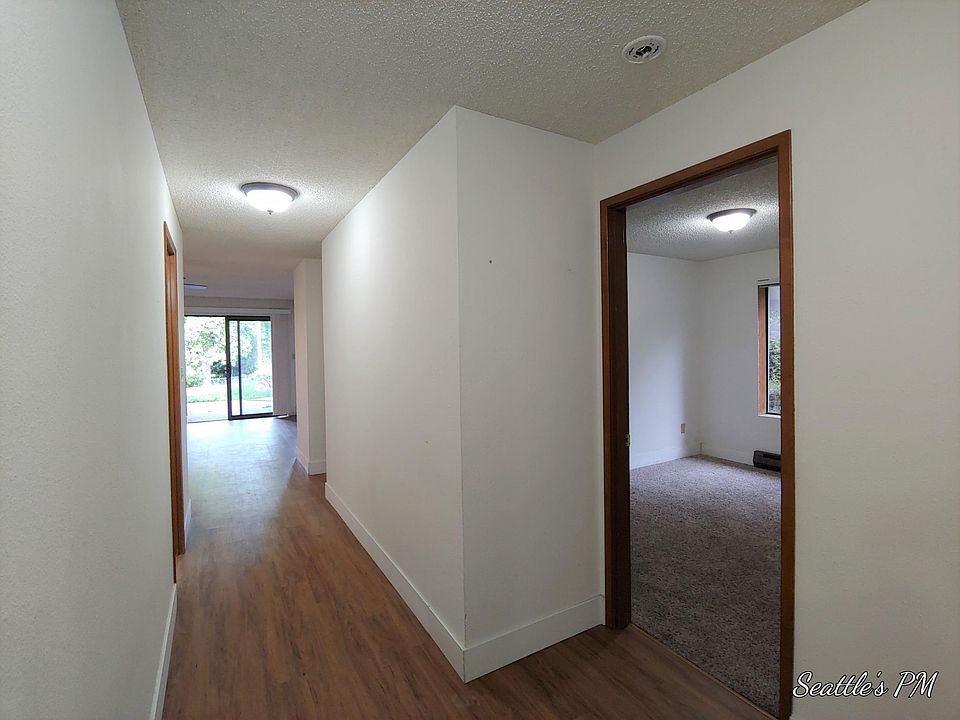Entry Hallway
