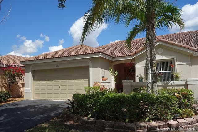 Wonderful Upgraded 3 bedroom 2 bathroom Villa