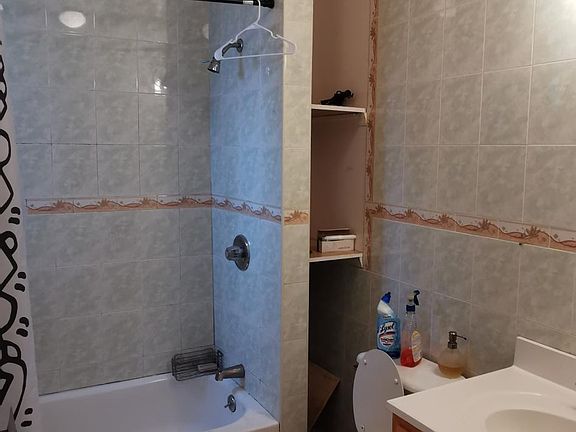 4th image of 1522 Snyder Ave #3F