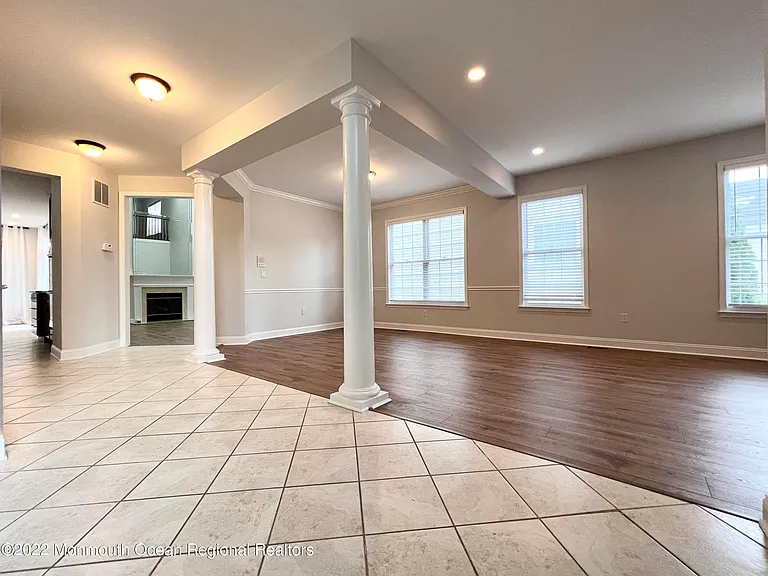 1 Hendrickson Ct — Photo 6