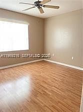 4th image of 1104 Belmont Ln #1104