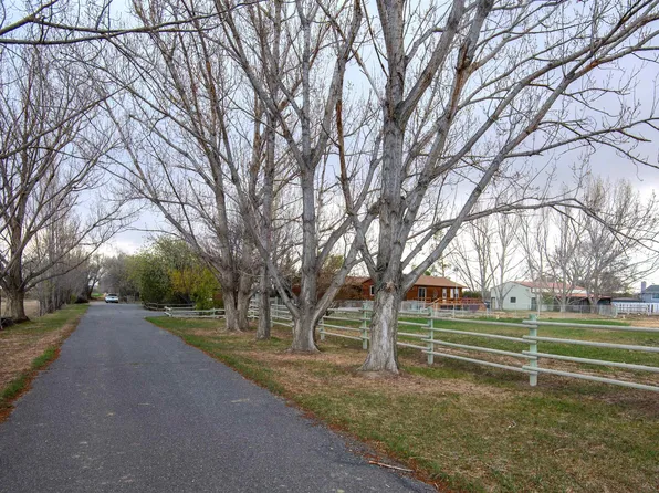 1040 Road 1, Powell, WY 82435