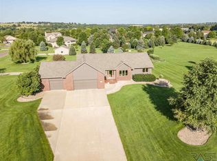 26609 Caley Cir, Brandon, SD 57005