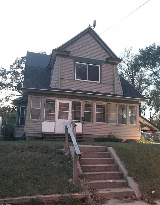 1st image of 2045 Stafford Ave SW