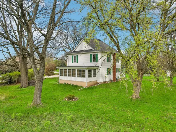 10604 Charles Rd, Woodstock, IL 60098