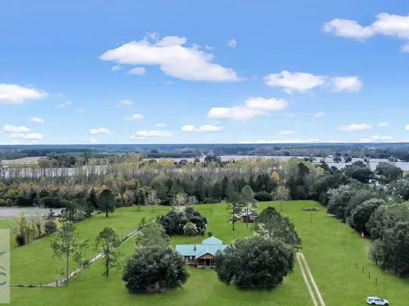 365 Colleen Ln, Jesup, GA 31545