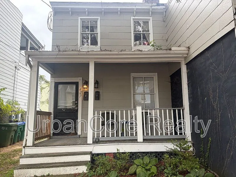 1 bed, 1.0 bath, 750 sqft, $1,425 — Photo 1