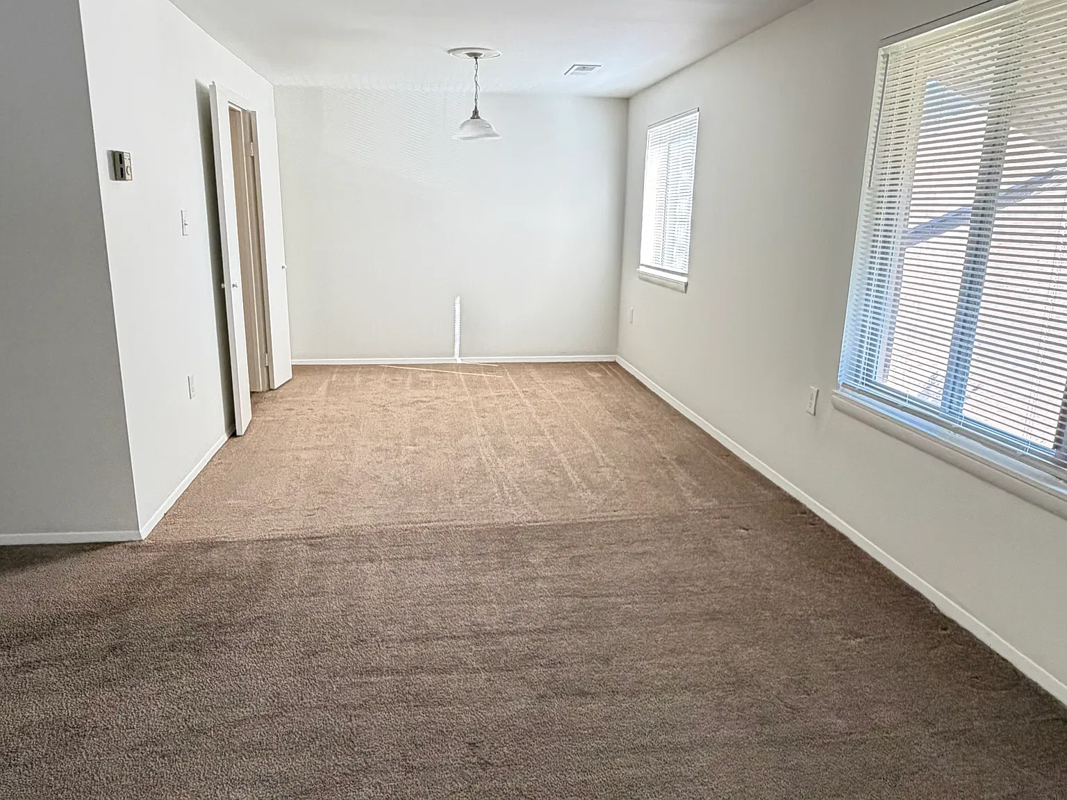 2 bed, 1152 sqft, $2,150 — Photo 3