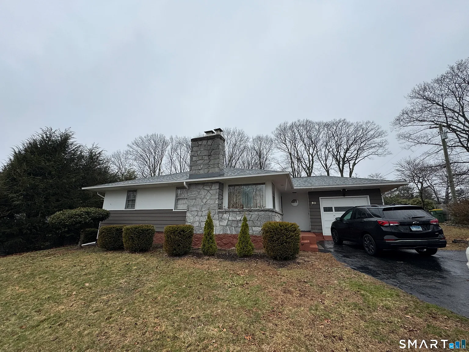 90 Larchmont Avenue photo 1