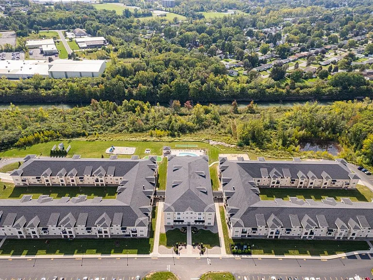 Gateway Landing on the Canal Apartment Homes — Photo 35