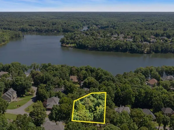 810 Southern Shore Dr, Peachtree City, GA 30269