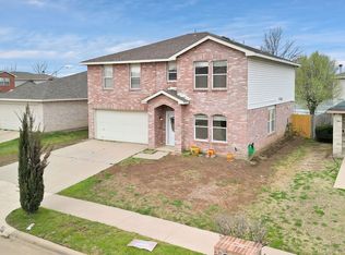 3928 Fox Run Dr, Fort Worth, TX 76123