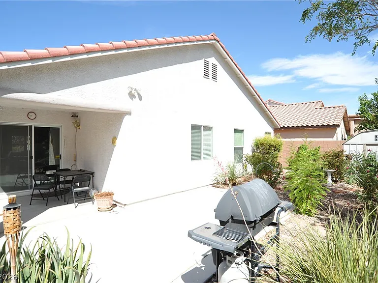8228 Corset Creek St — Photo 14