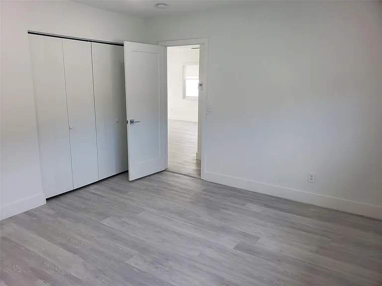 70 NW 13th Ave #2 — Photo 16