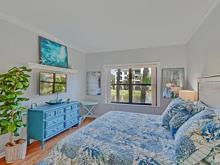400 Uno Lago Dr #204 — Photo 24