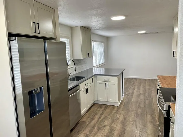 9949 Tammy Ln — Photo 5