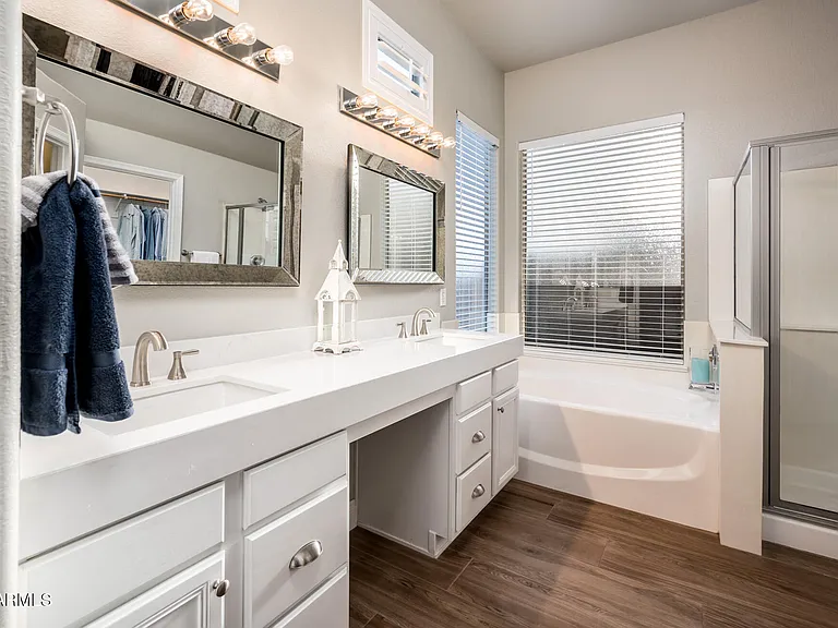 4375 E Lariat Ln — Photo 16