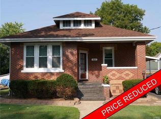 411 S Clinton St, Collinsville, IL 62234