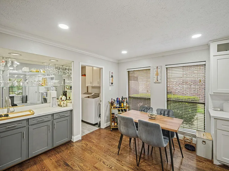 15831 Ridge Park Dr — Photo 8