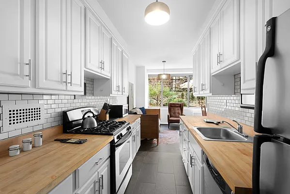 Sold by Douglas Elliman | media 14