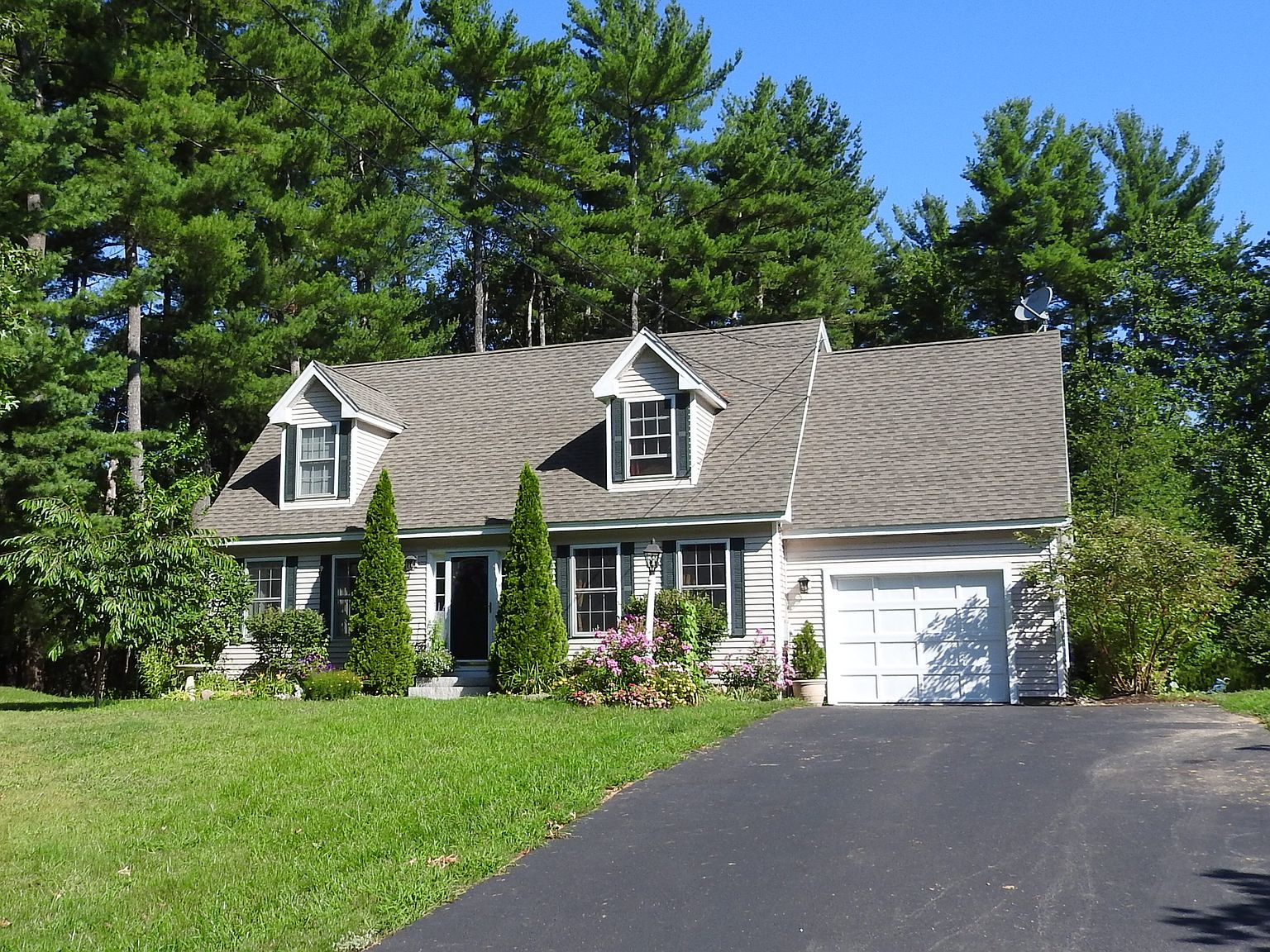 29 Old Manchester Rd, Raymond, NH 03077 | Zillow