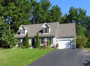 29 Old Manchester Rd, Raymond, NH 03077