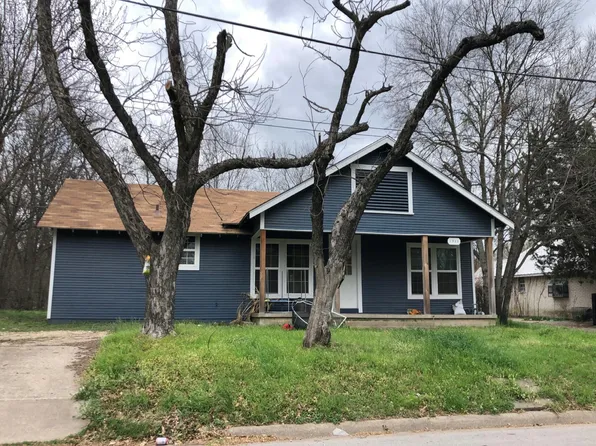 1325 Navarro Dr, Corsicana, TX 75110