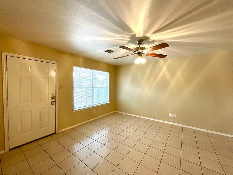 7560 Oak Chase — Photo 7