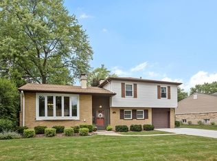 1418 E Joan Dr, Palatine, IL 60074