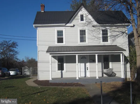933 W Virginia Ave, Martinsburg, WV 25401