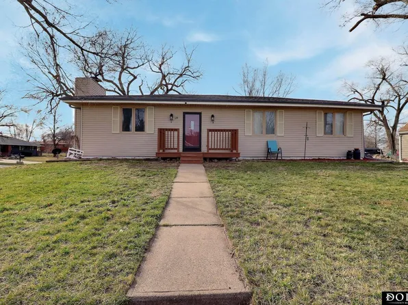 125 E Charles St, Valley, NE 68064