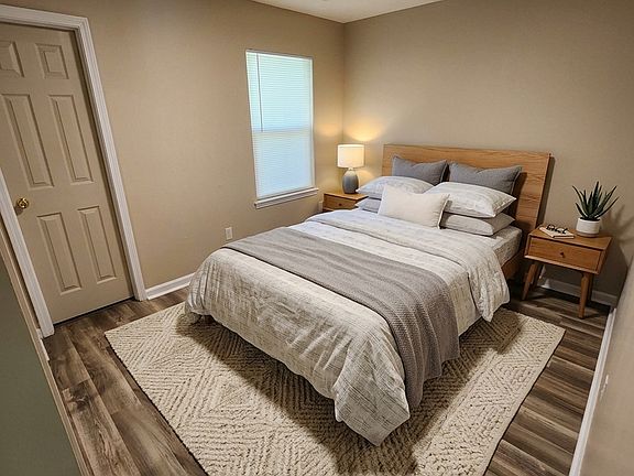 4th image of 1905 Peach Creek Ct APT C