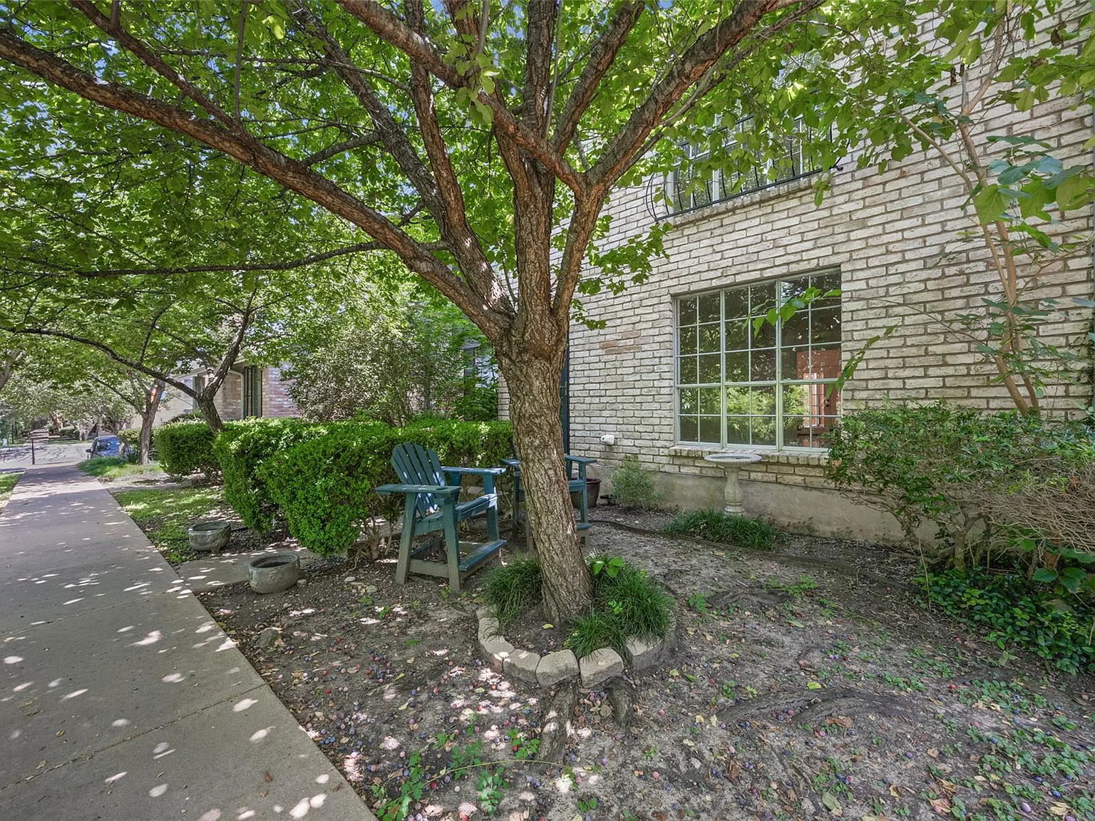 3 bed, 2.5 bath, 1452 sqft, $2,195 — Photo 2