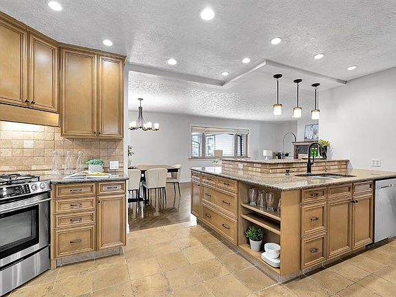 3rd image of 4712 S Grove Hill Rd SW