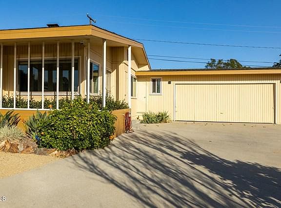 5th image of 4760 Rockford Ct