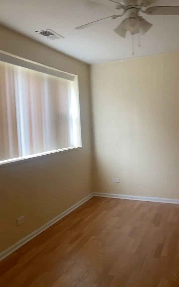 2 bed, 1300 sqft, $1,500 — Photo 1