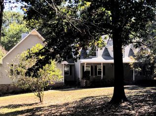 714 Iron Hill Rd, Burns, TN 37029